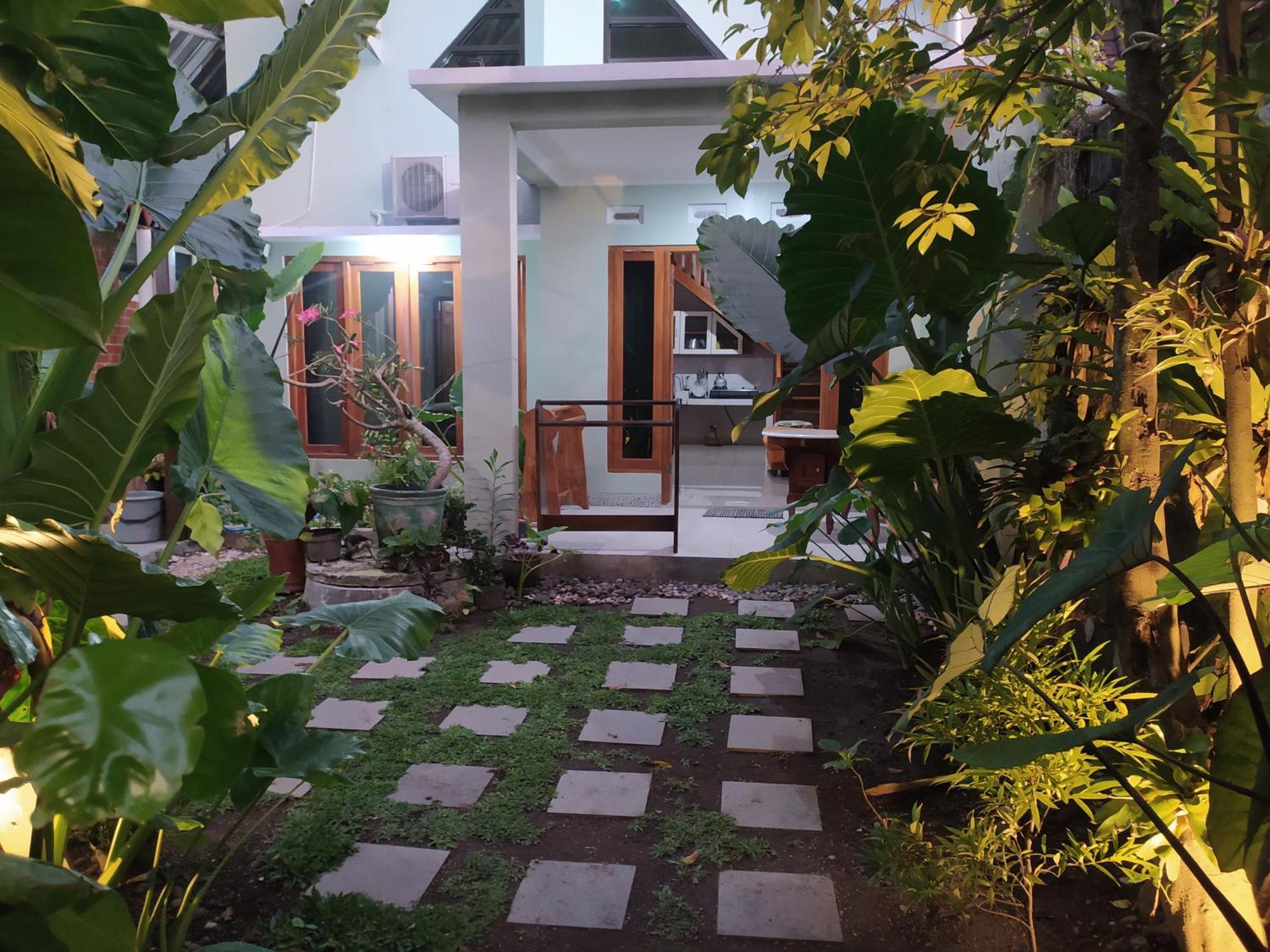 Mutiara Homestay Syariah Yogyakarta Exterior foto