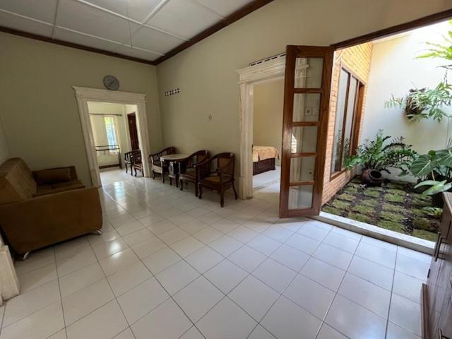 Mutiara Homestay Syariah Yogyakarta Exterior foto